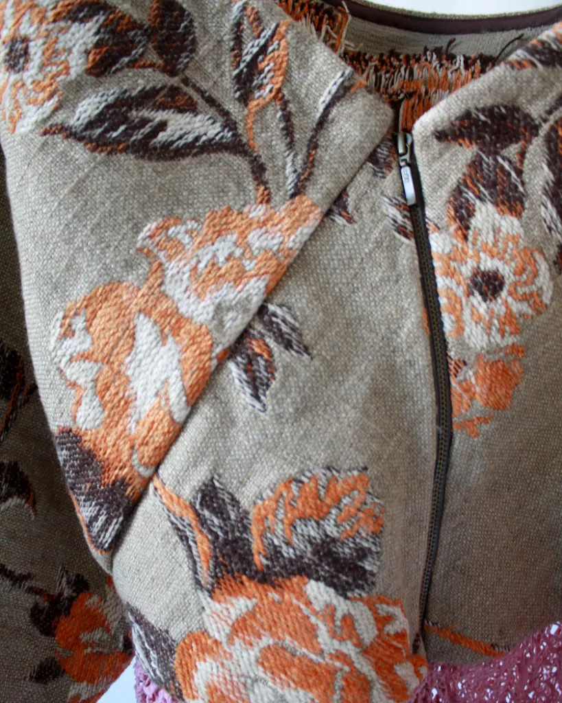 Detail of the tapestry top's back and closure of this Japanese style dress
